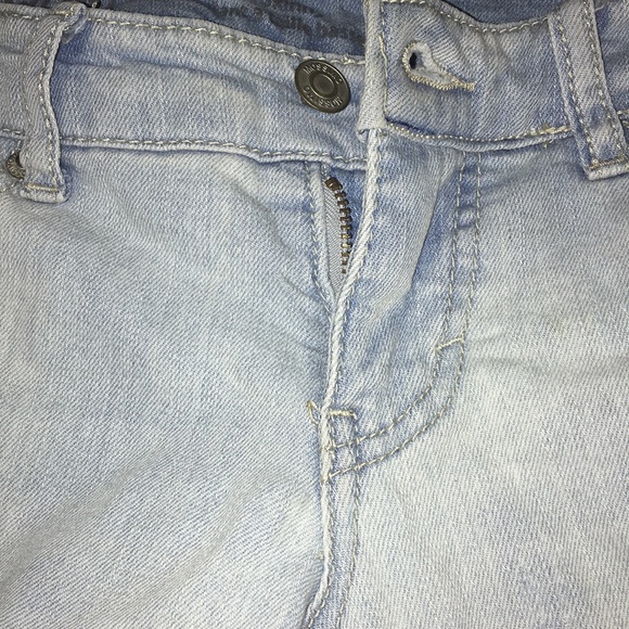 Destructed Jeans - Picture 3 of 6